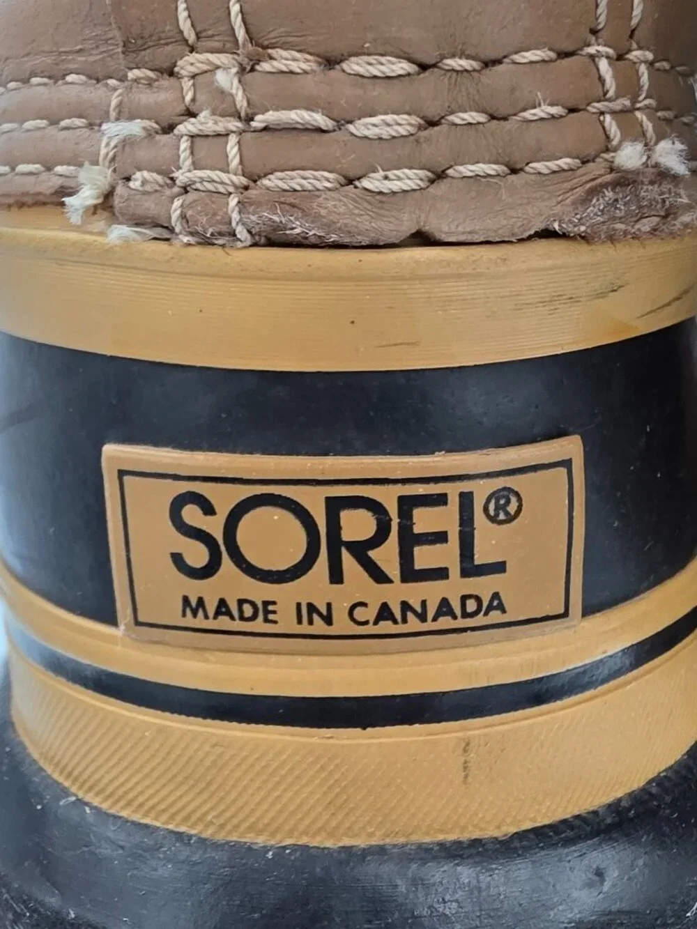 Vintage Sorel Caribou Waterproof Leather Snow Boots Tan Black
